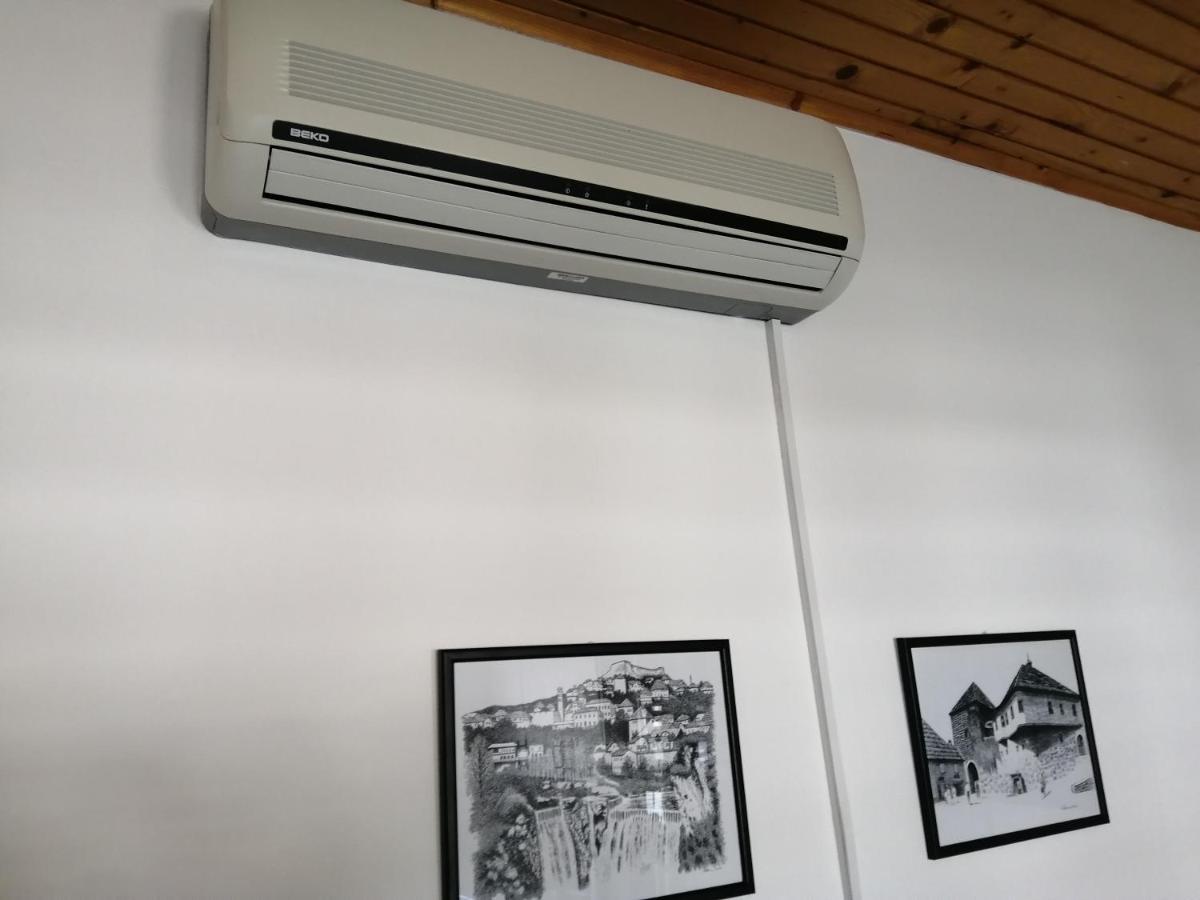 Studio Apartman Sun ヤイツェ エクステリア 写真
